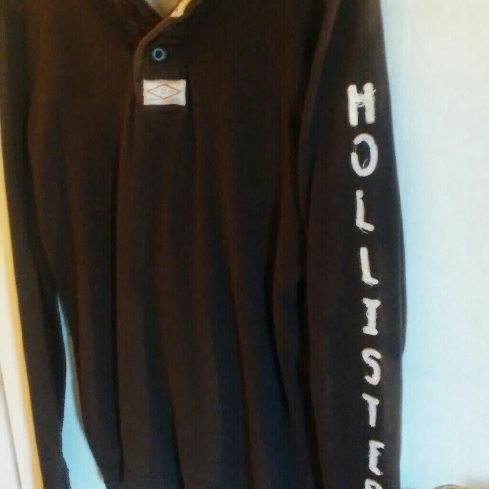 Hollister long sleeve.  Medium